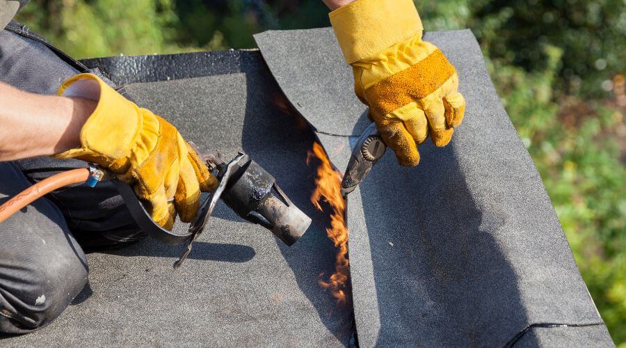 Expert Emergency Roof Repairs services in Winn, MI